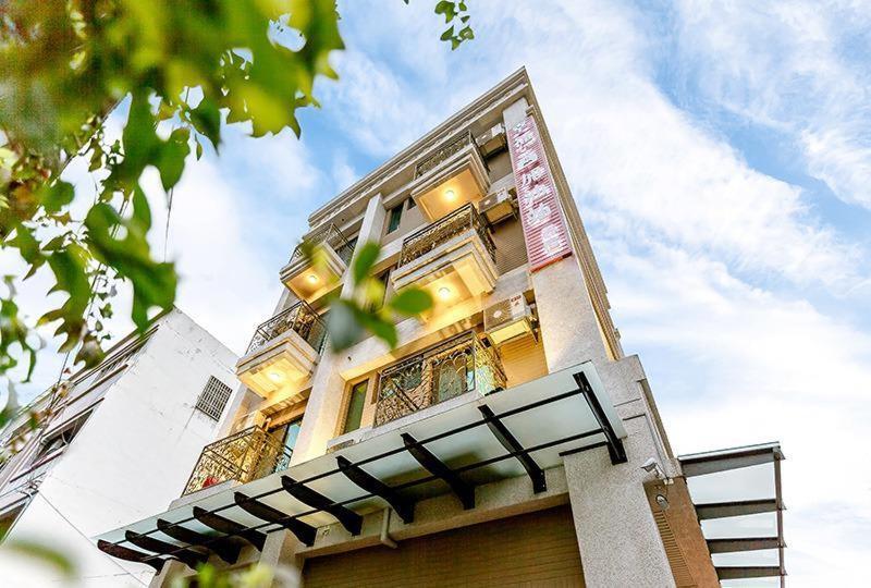 幸福加油站電梯民宿 -近東大門夜市 Hualien City Exterior foto